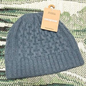 Patagonia Blue Cable Knit Beanie Costal Utility Blue NEW